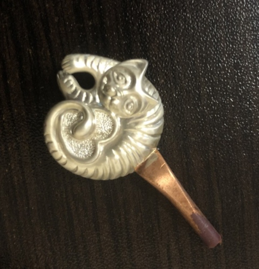 Брошь серебряная женская 925 «Кот и сердце»
