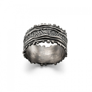 Стильное кольцо с необычной фактурной поверхностью 142781-7
